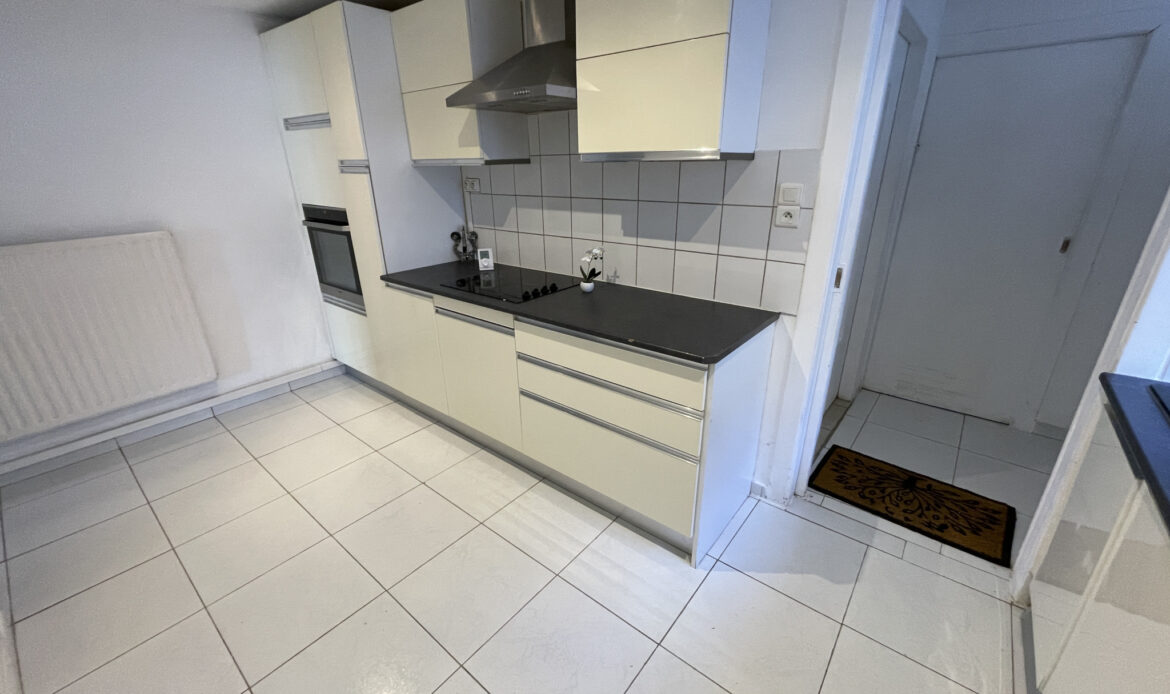 a06854c8.jpg
