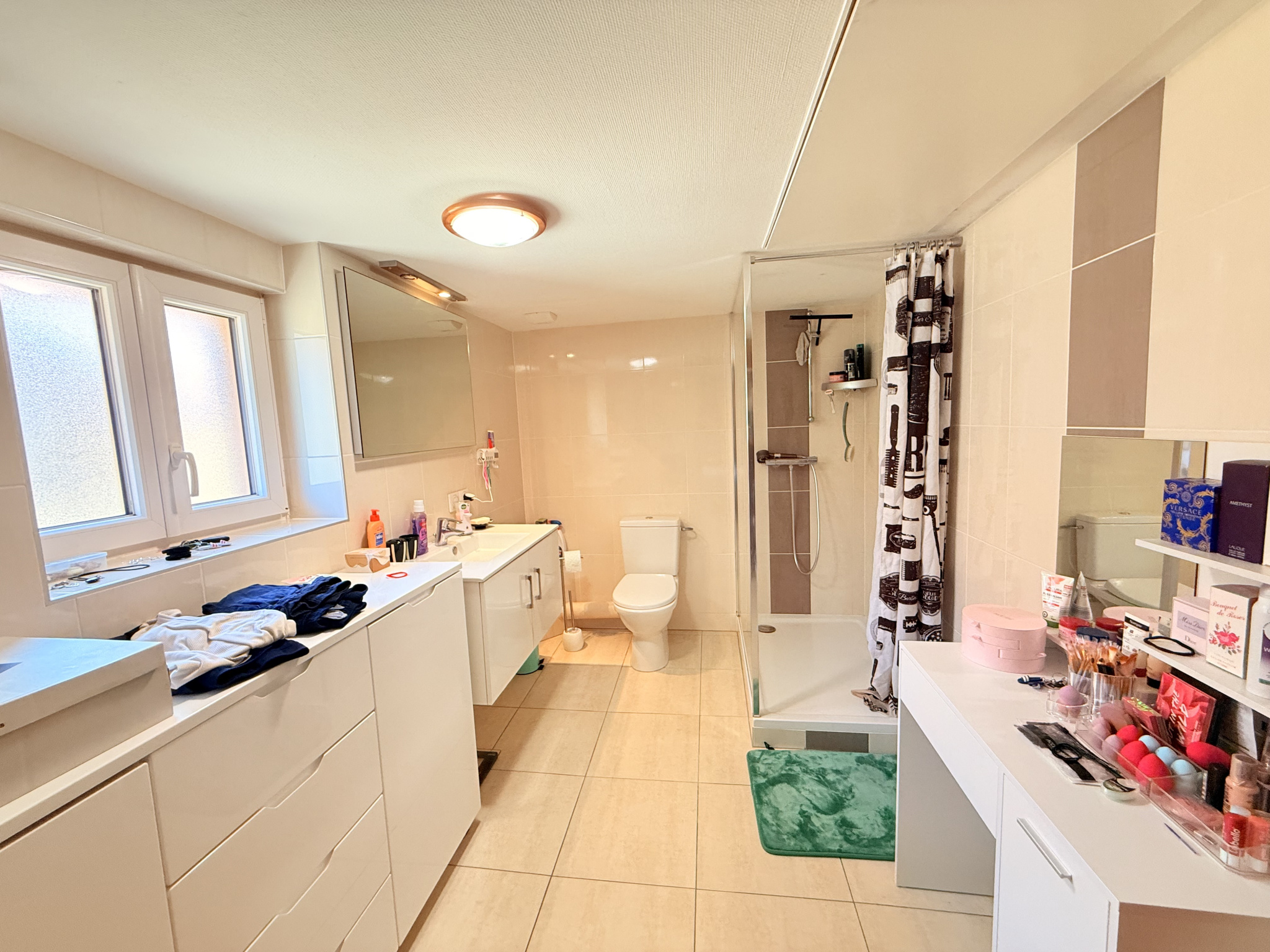 Maison 7 pièces 140m2 avec grange .