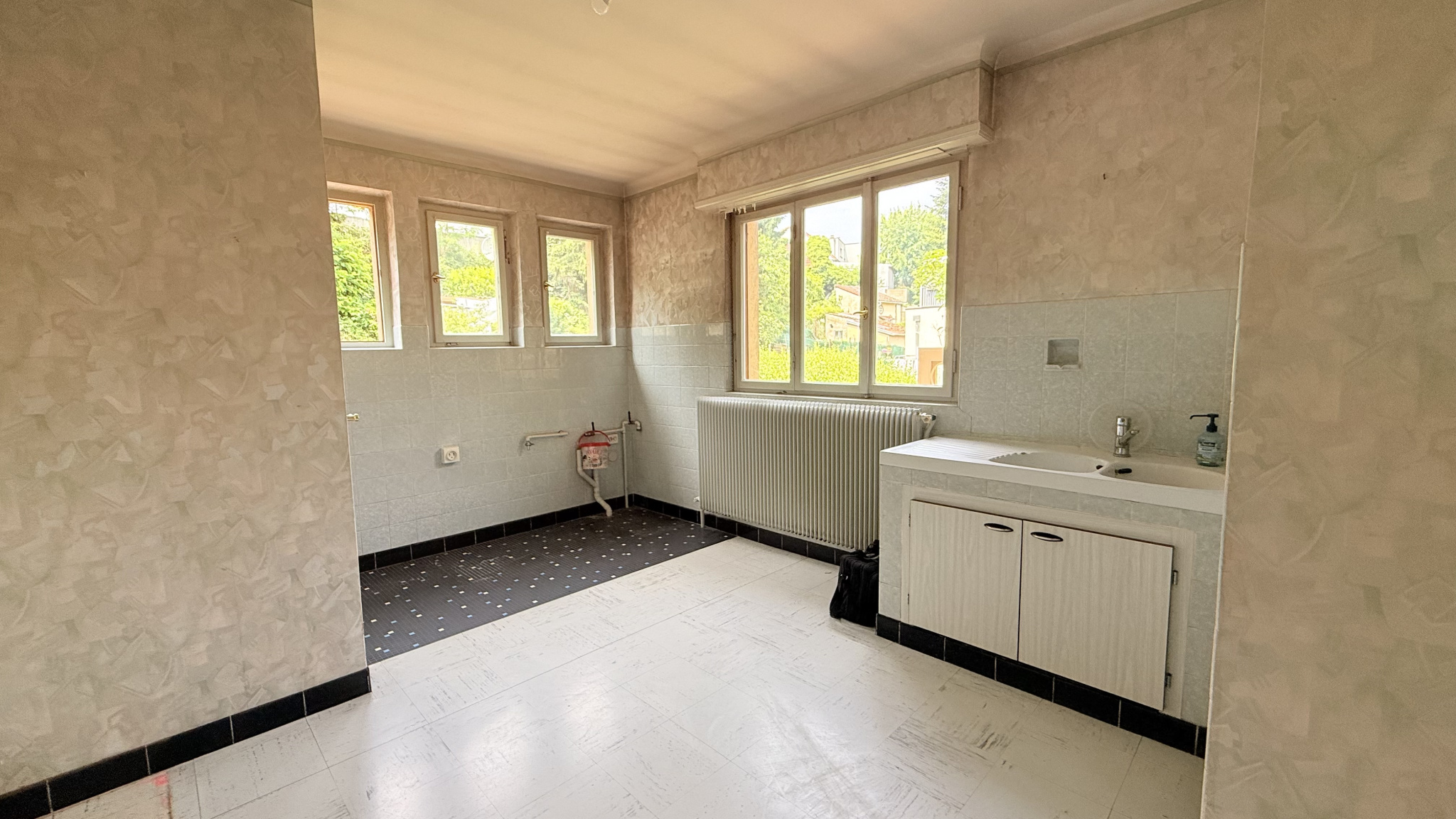 Maison 5 pièces 91m2 sur 2,99ares