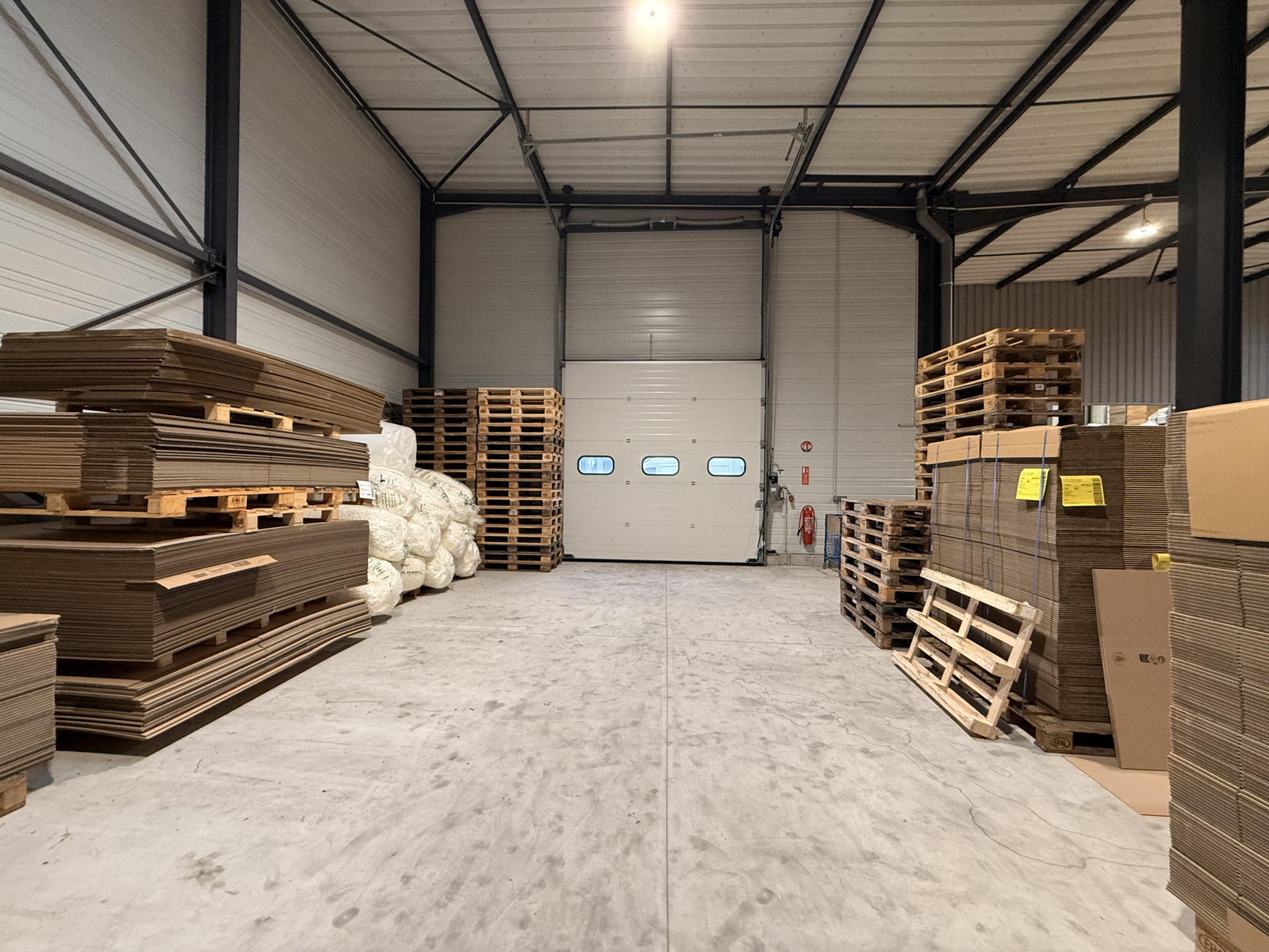 Hoerdt , zone du Birken , locaux de 839m2 sur 22,46ares
