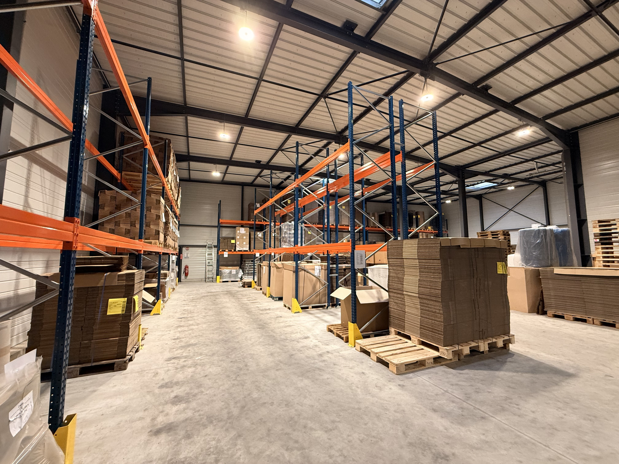 Hoerdt , zone du Birken , locaux de 839m2 sur 22,46ares