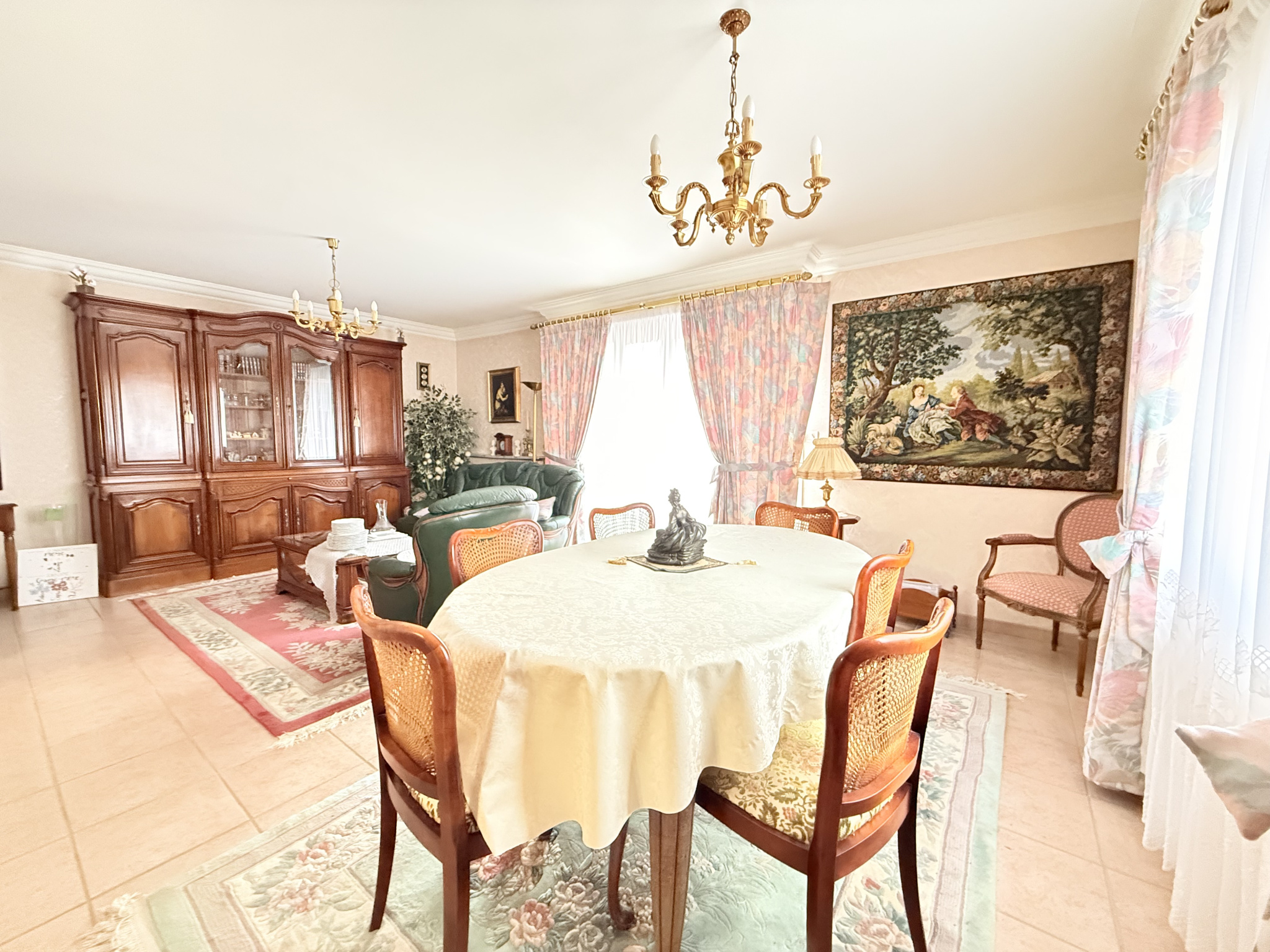 À saisir à Gries   Maison 4/5 pièces de 125 m2 hab. 4,06 ares.