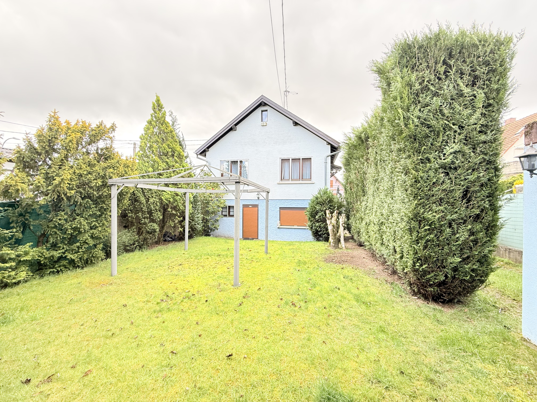 À saisir à Gries   Maison 4/5 pièces de 125 m2 hab. 4,06 ares.