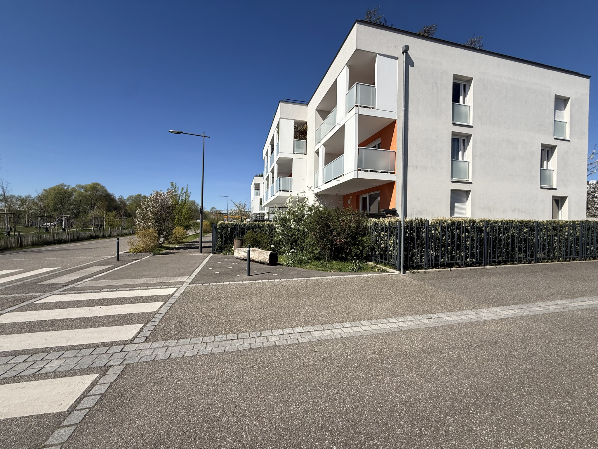 BRUMATH superbe F3 récent garage terrasse
