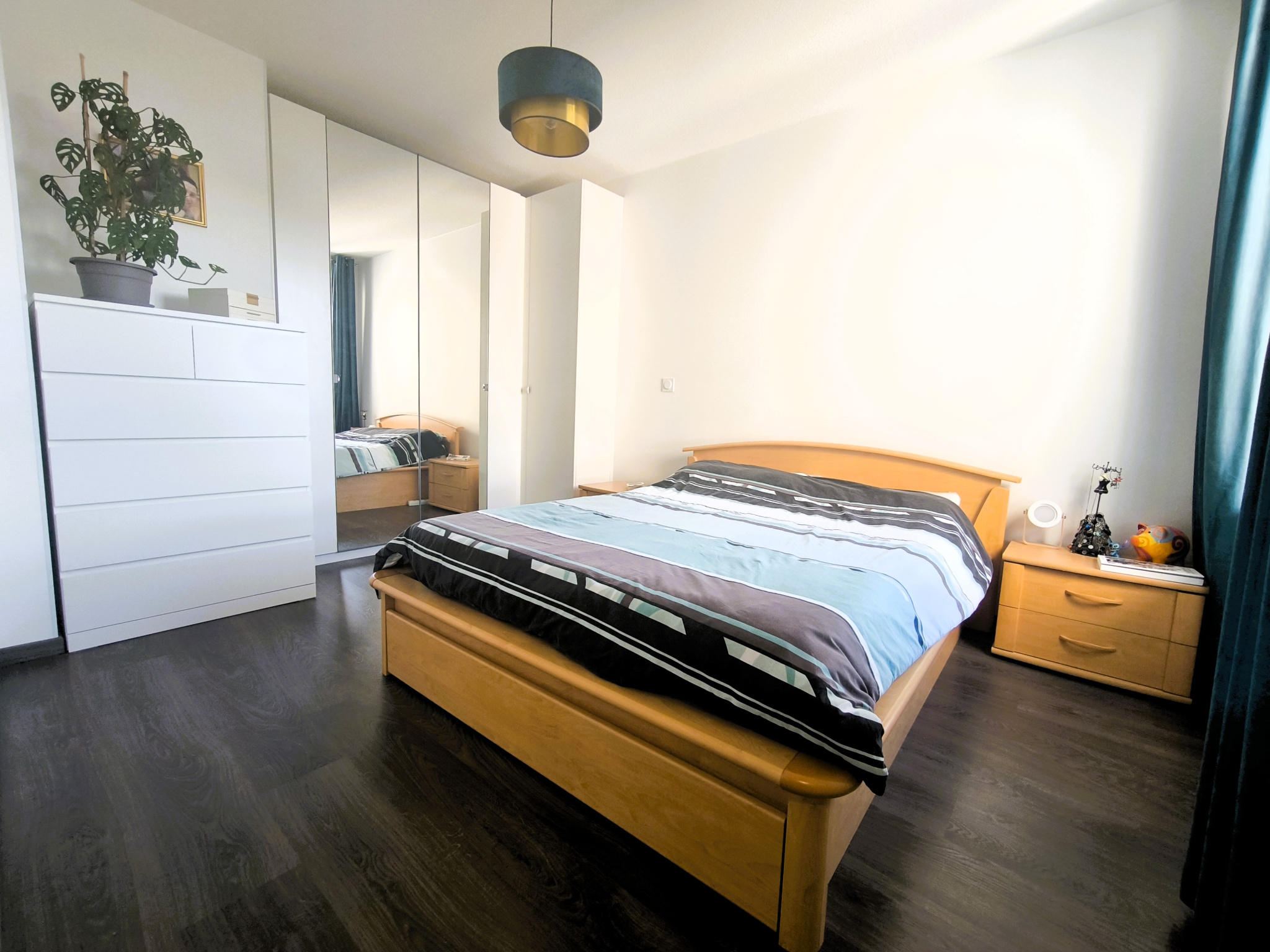Appartement 3 pièces 65 m2   Lumineux avec véranda, double garage et cave