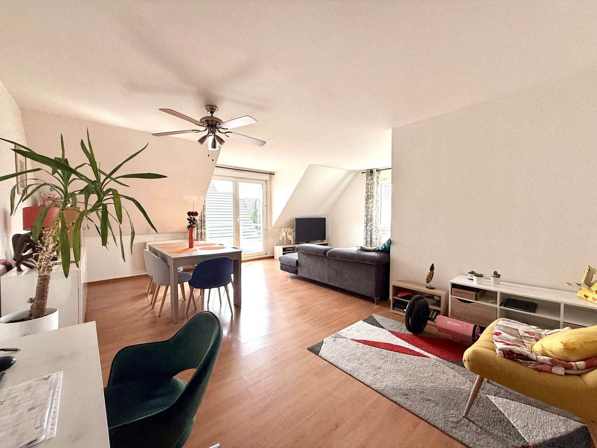 Hoerdt , beau 4/5 pièces duplex 135m2 au calme.