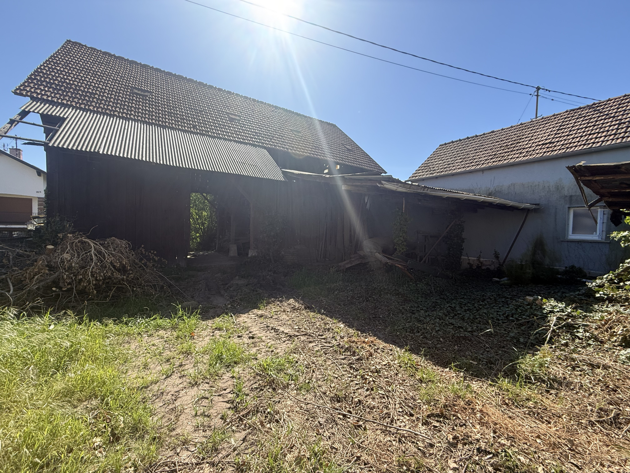 Grange sur 6,93 ares