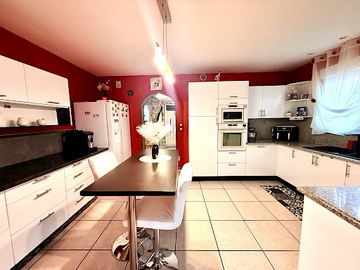 En exclusivité   Belle maison familiale 7 pièces avec piscine à Hoerdt