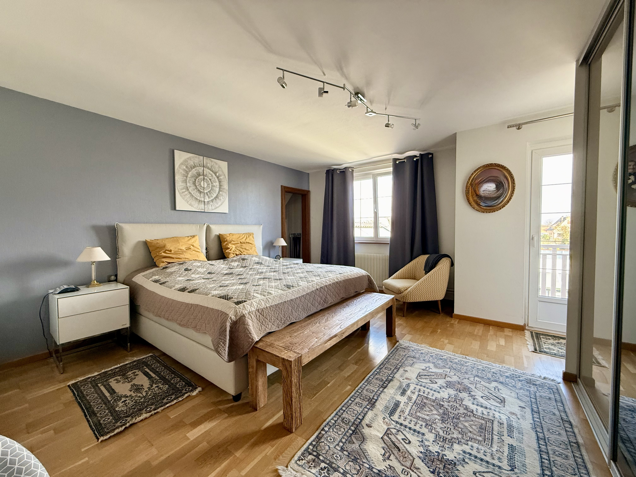 A saisir , belle maison 7 pièces sur 11,5 ares de terrain.