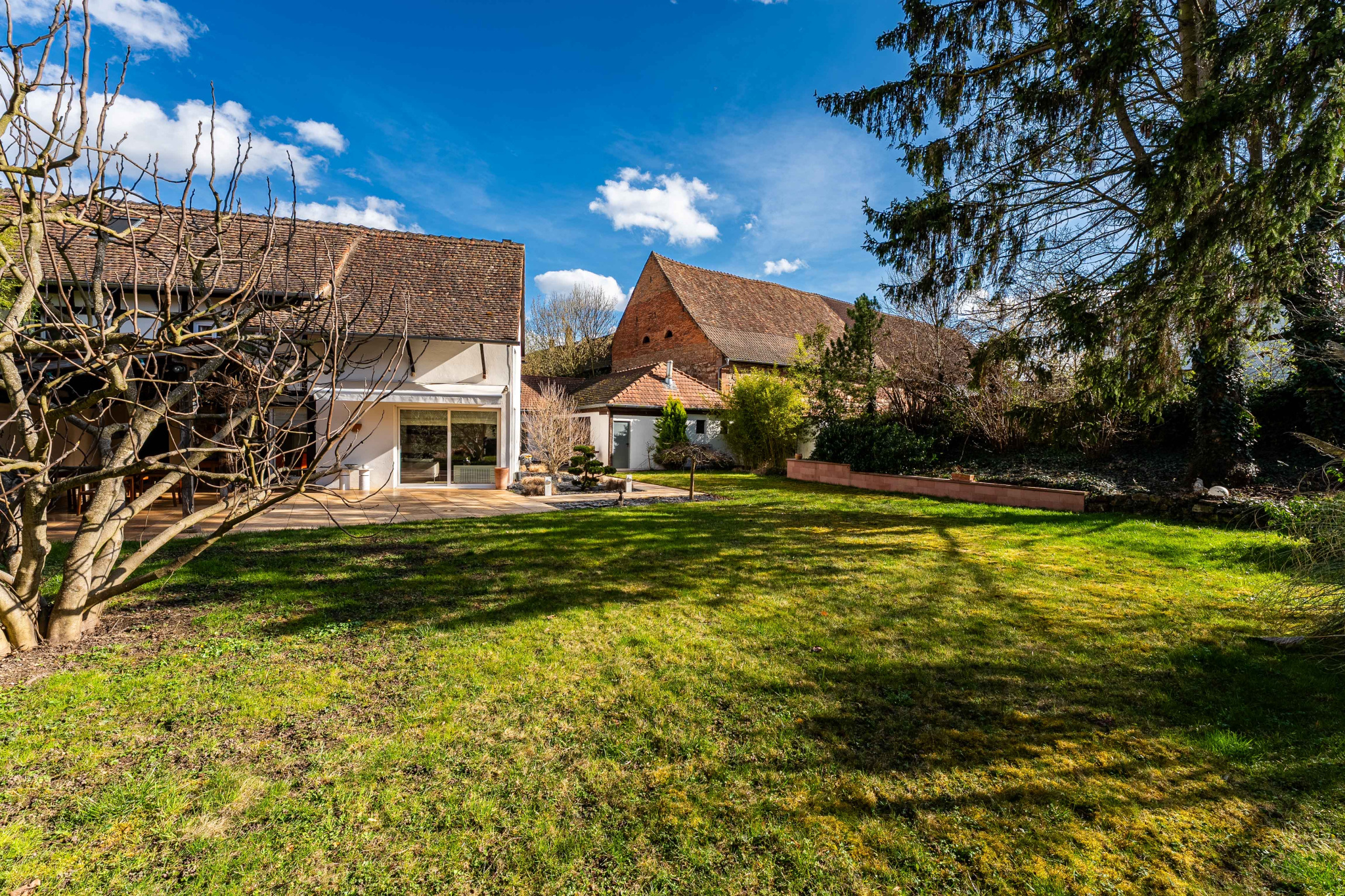 Authentique corps de ferme 7 pièces 302m2 sur 9,92 ares.