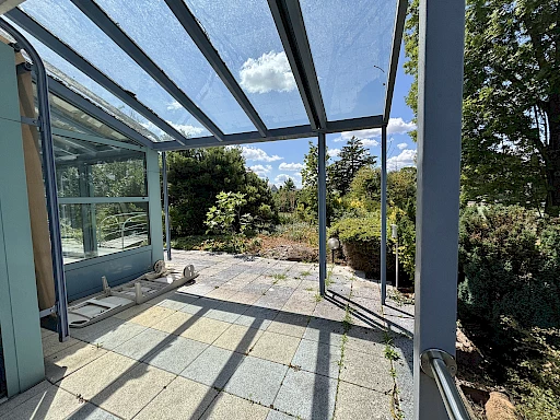 Élégante maison familiale de 220 m2 sur un magnifique terrain arboré de 15 ares