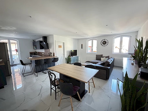 Superbe appartement 4 pièces lumineux de 92,7 m2 + parkings