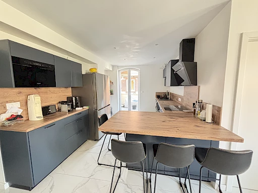 Superbe appartement 4 pièces lumineux de 92,7 m2 + parkings