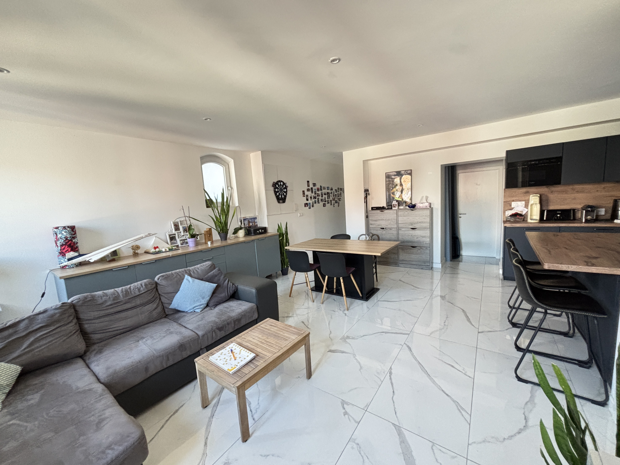 Superbe appartement 4 pièces lumineux de 92,7 m2 + parkings
