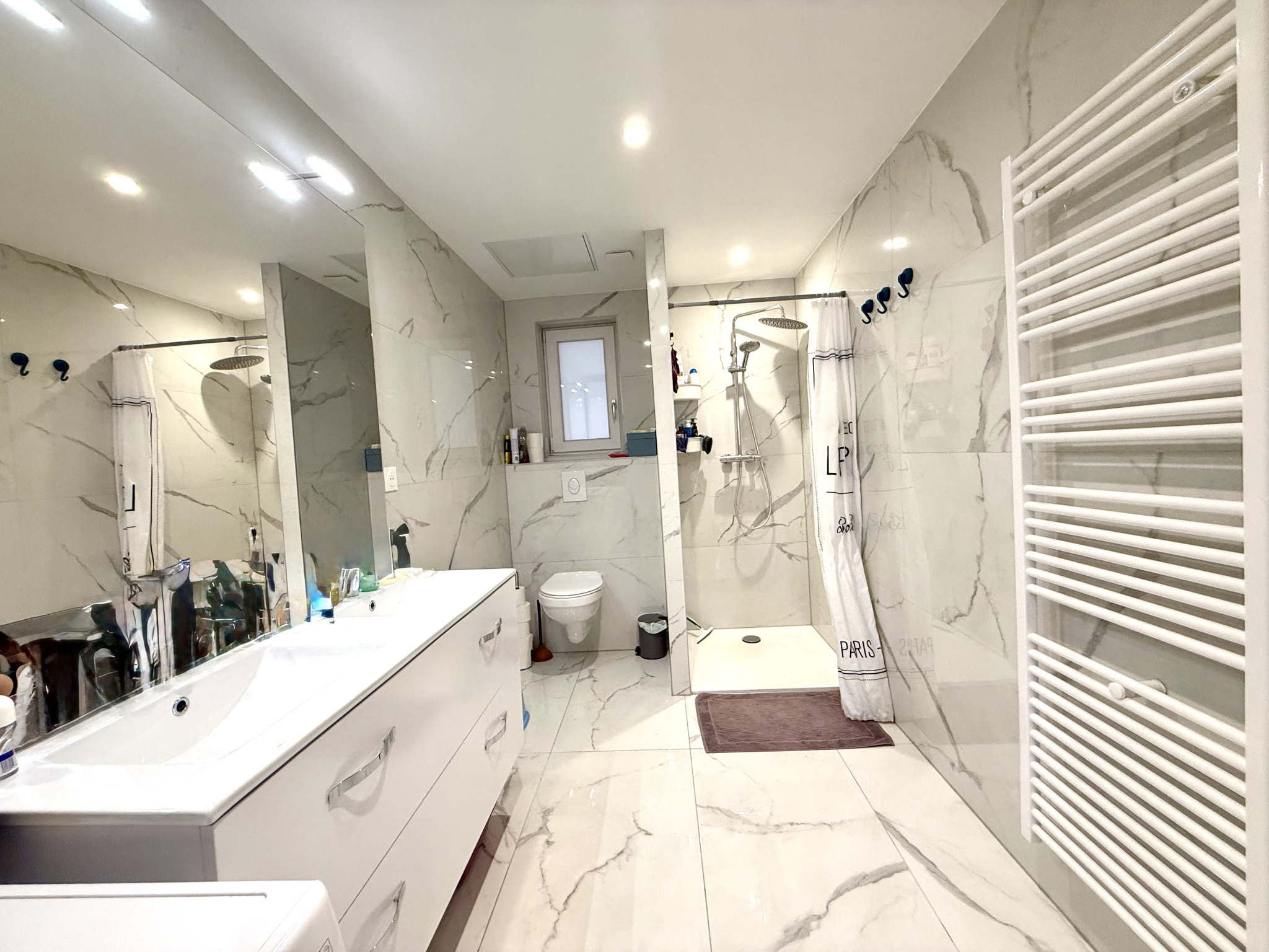 Superbe appartement 4 pièces lumineux de 92,7 m2 + parkings