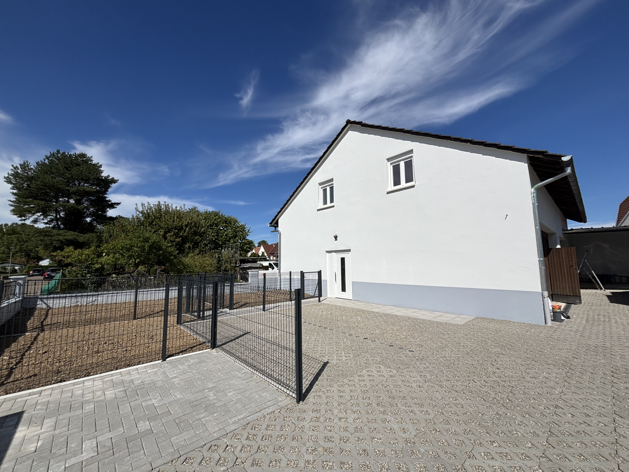 NOUVEAUTÉ   3 PIÈCES ENTIÈREMENT RÉNOVÉ   62,90 M2   ESPACE VERT & 2 GARAGES