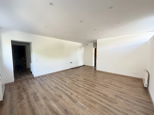 NOUVEAUTÉ   3 PIÈCES ENTIÈREMENT RÉNOVÉ   62,90 M2   ESPACE VERT &amp; 2 GARAGES