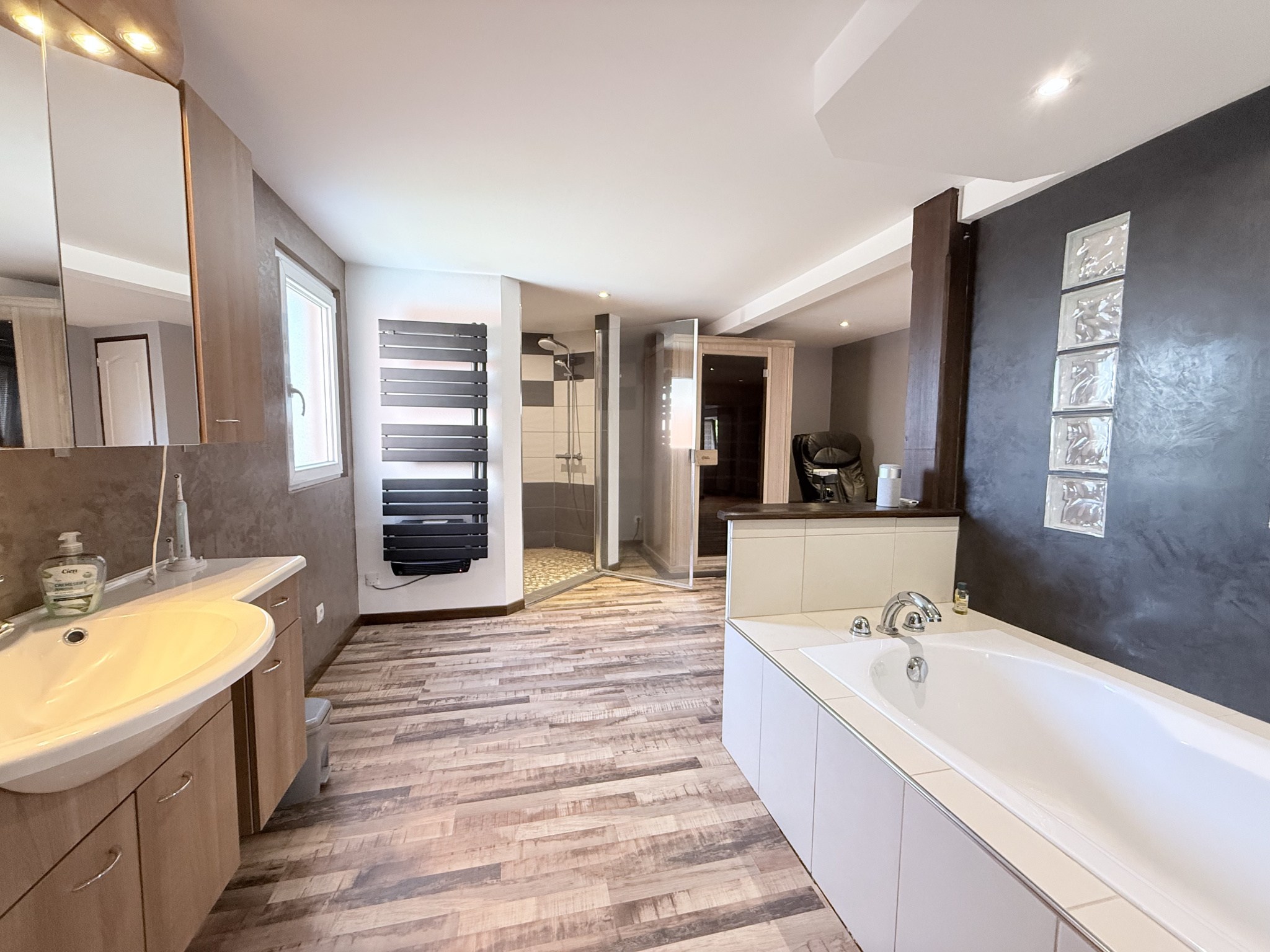 Maison 5 pièces avec grange et jardin sans travaux