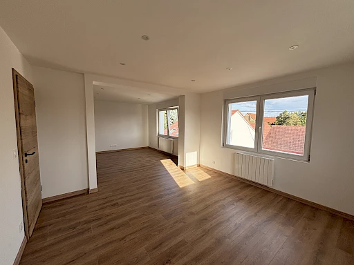 DUPLEX DE 125 M2   4 CHAMBRES   2 GARAGES + STUDIO INDÉPENDANT DE 25 M2