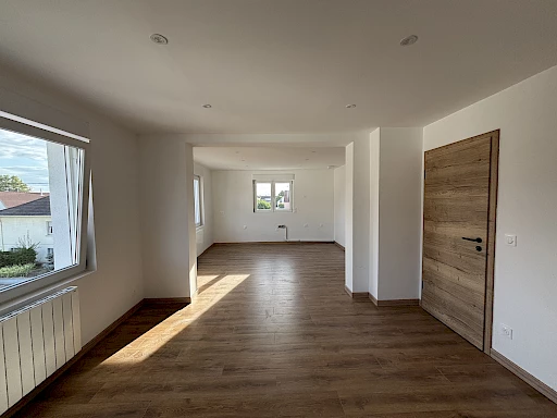 DUPLEX DE 125 M2   4 CHAMBRES   2 GARAGES + STUDIO INDÉPENDANT DE 25 M2