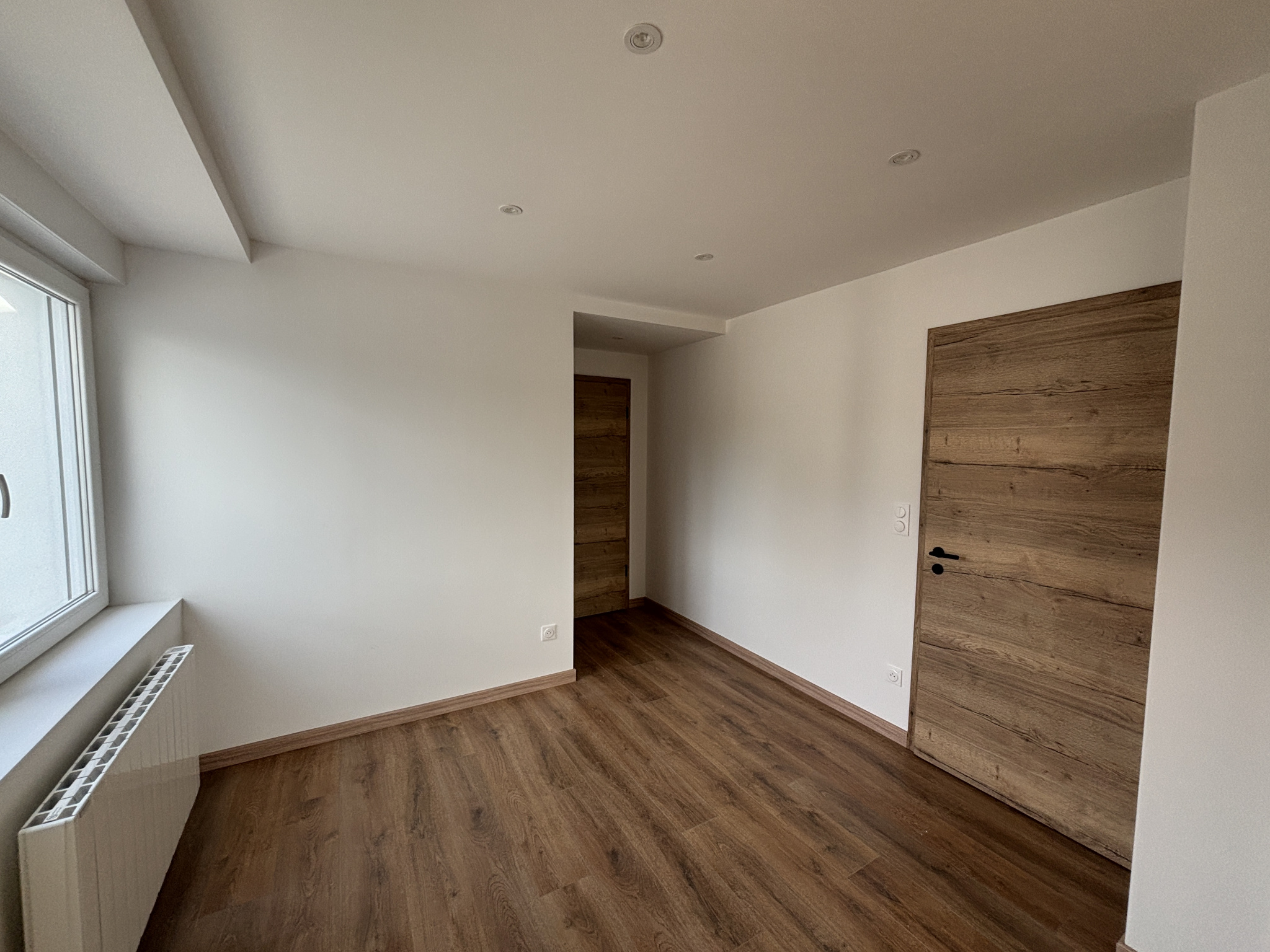 SOUSPLEX DE 100 M2   4 CHAMBRES   2 SALLES DE BAIN   ESPACE VERT & GARAGE