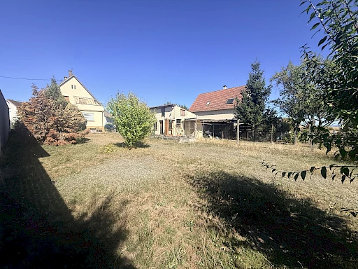 À SAISIR   MAISON 6 P À RÉNOVER SUR 9,46 ARES
