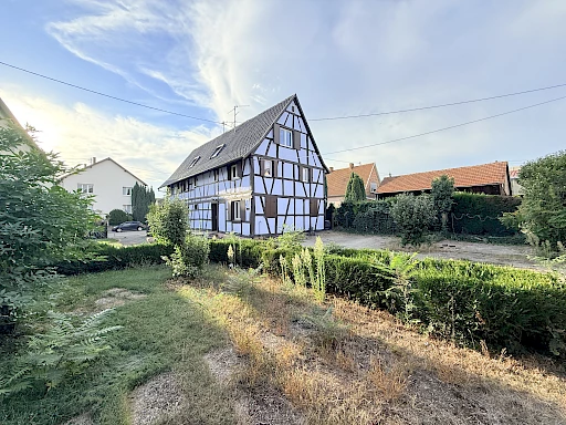 Weyersheim , Immeuble de rapport avec 3 appartements 247 m2