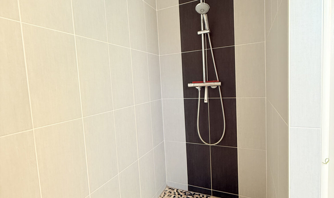d5ad9040.jpg